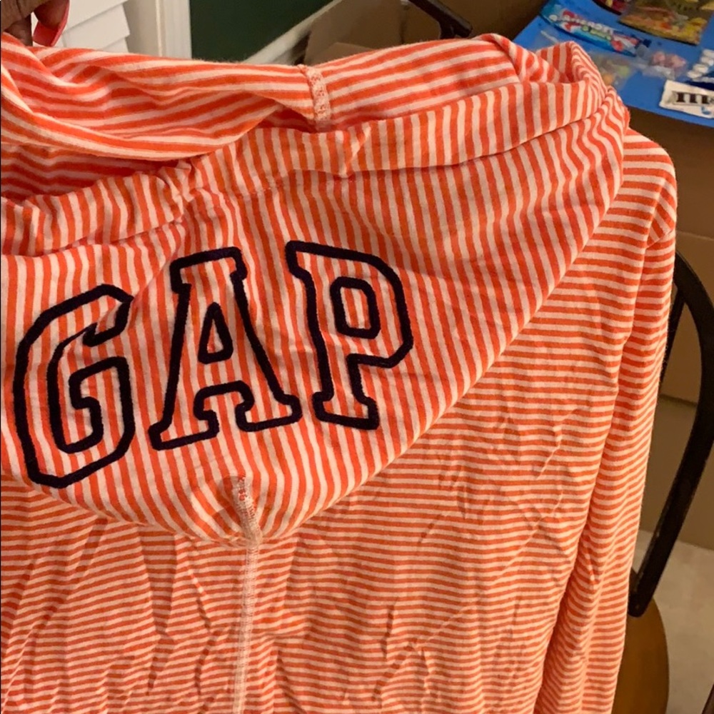 Gap kangaroo pouch hoodie